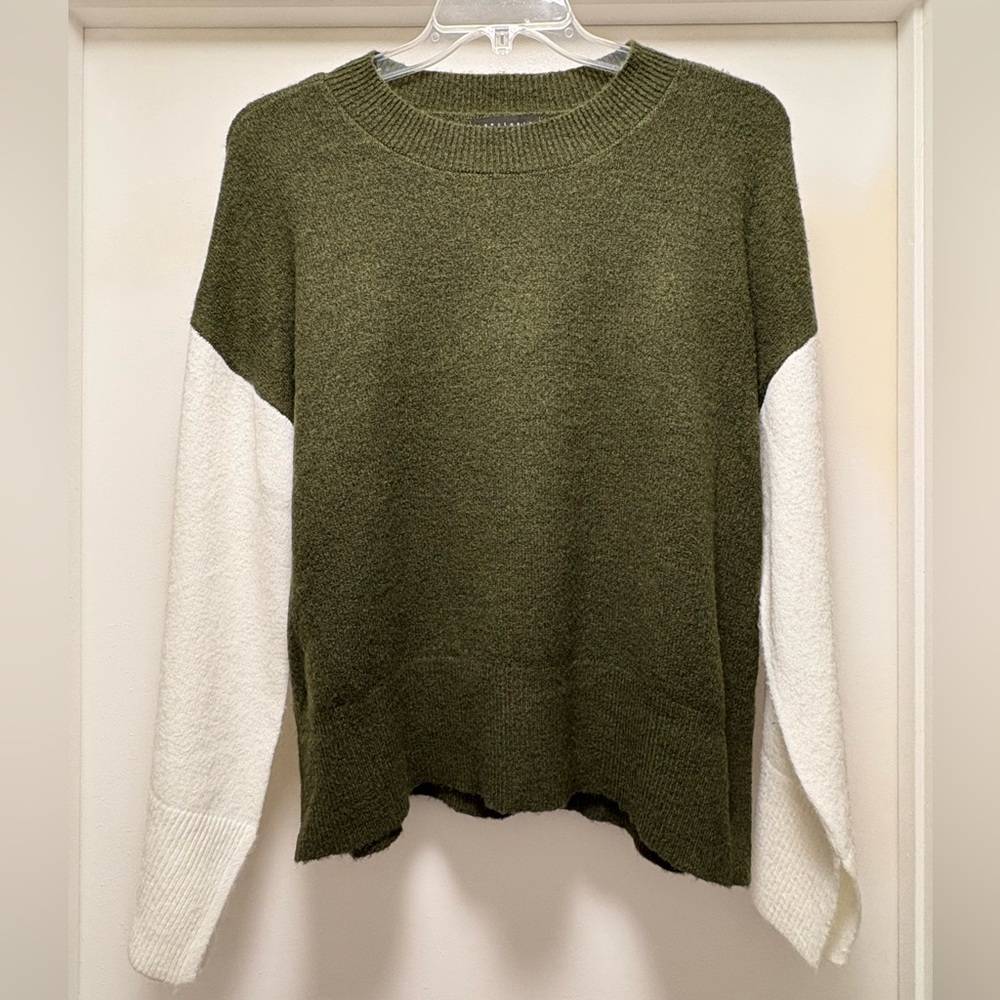 NWT Sanctuary color-block split-sleeved sweater